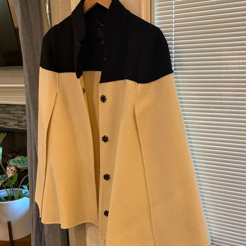 Banana Republic Black and Cream Cape Jacket